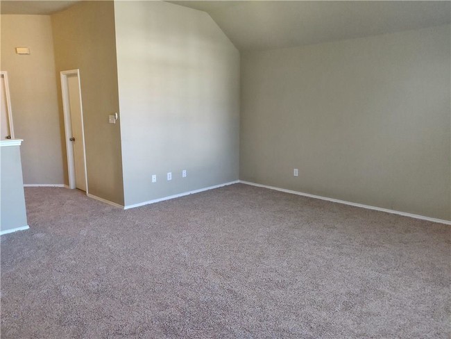Building Photo - 6629 Scottsdale Way