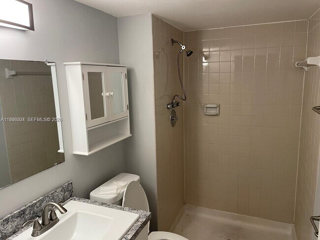 Building Photo - 15354 SW 72nd St