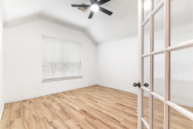 Building Photo - 28259 Daystrom Ln