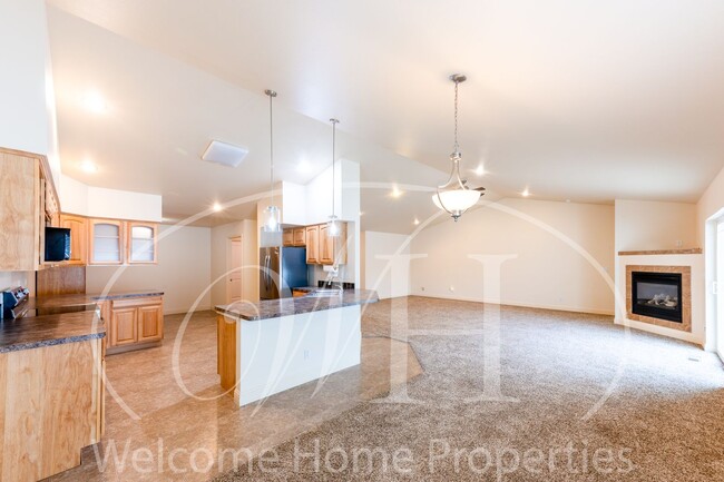 Building Photo - Spacious Home with Vaulted Ceilings