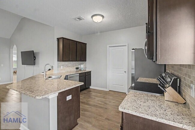 Building Photo - 88 Whippoorwill Wy NE