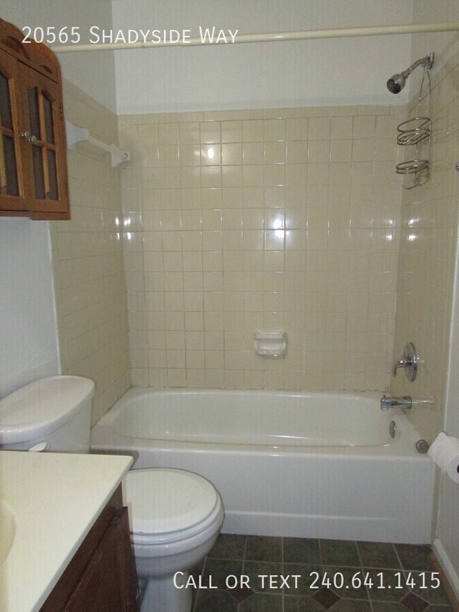 Building Photo - 20565 Shadyside Way