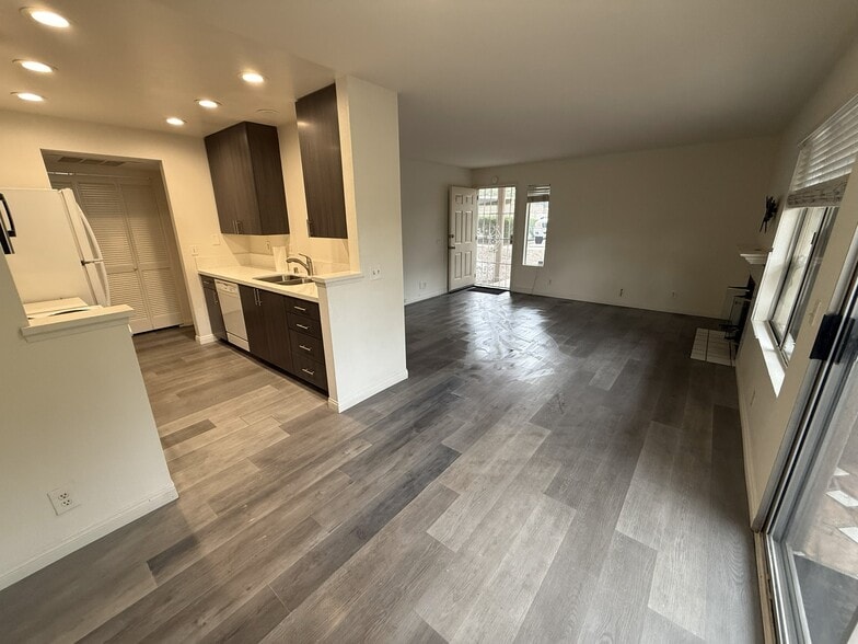 Building Photo - 11586 Fury Ln