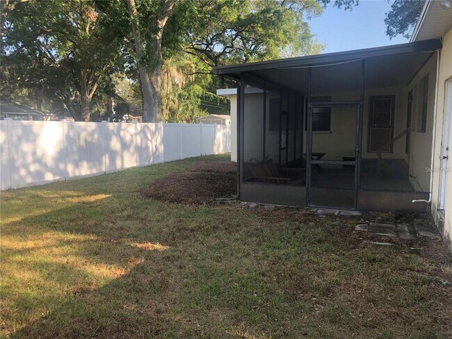 Building Photo - 3606 S Thatcher Ave