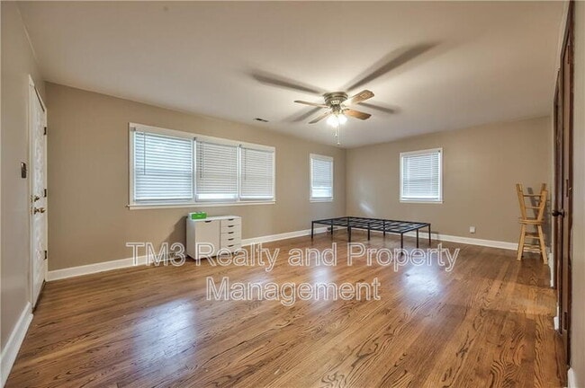 Building Photo - 1416 Kiowa St