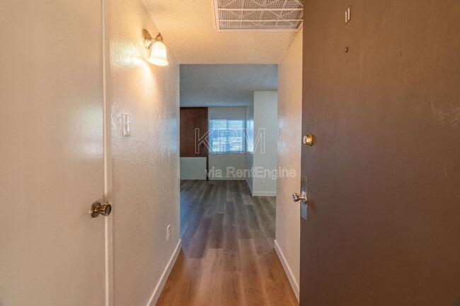 Building Photo - 4332 Pacific Ave