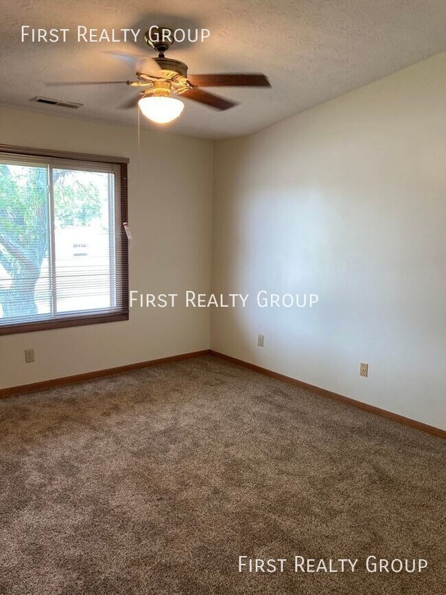 Building Photo - 1318 Lyons Rd