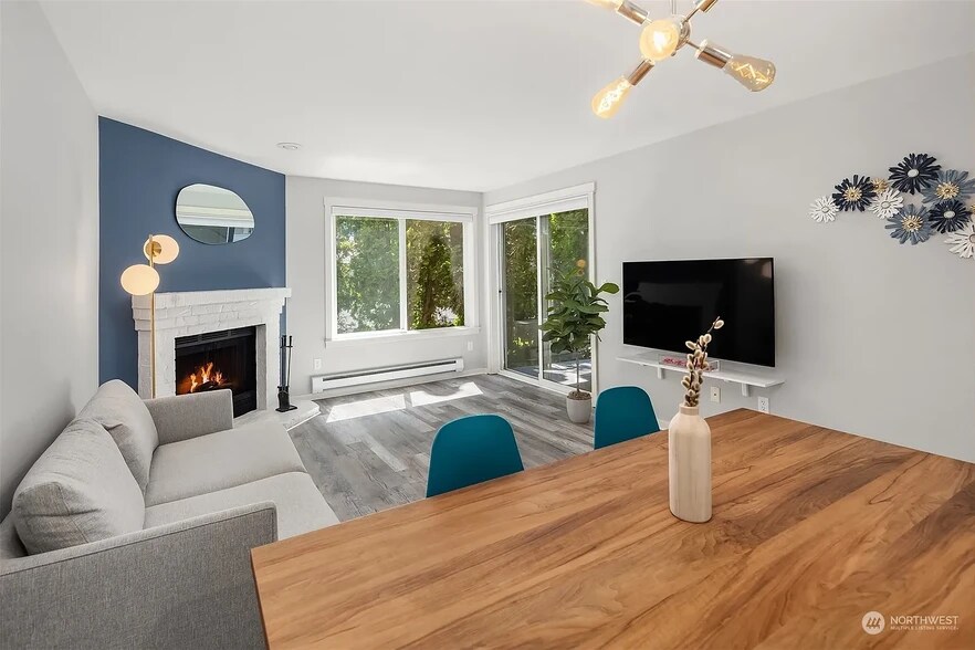 Living Room - 11303 NE 128th St
