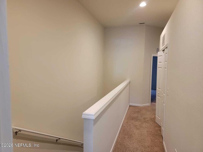 Building Photo - 6791 Roundleaf Dr