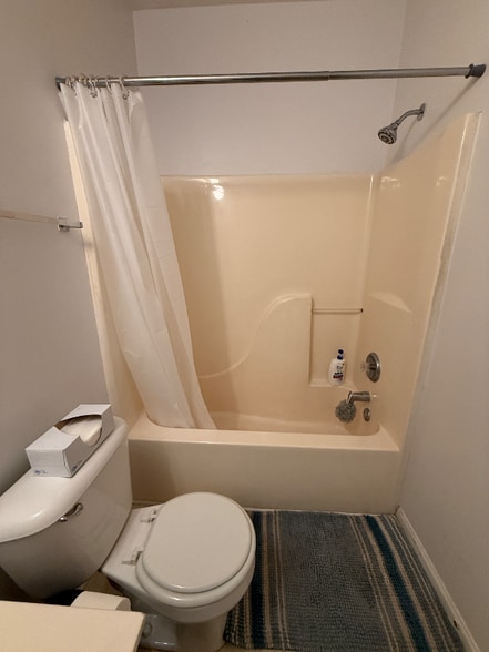 Building Photo - 669 Granwood Blvd