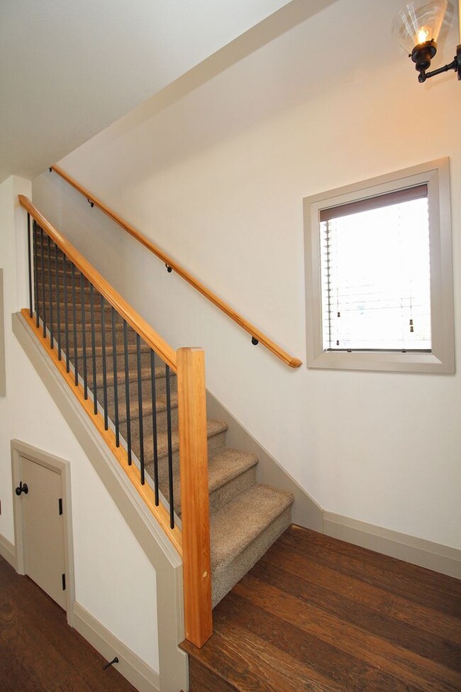 Building Photo - 2273 SE 77th Ave