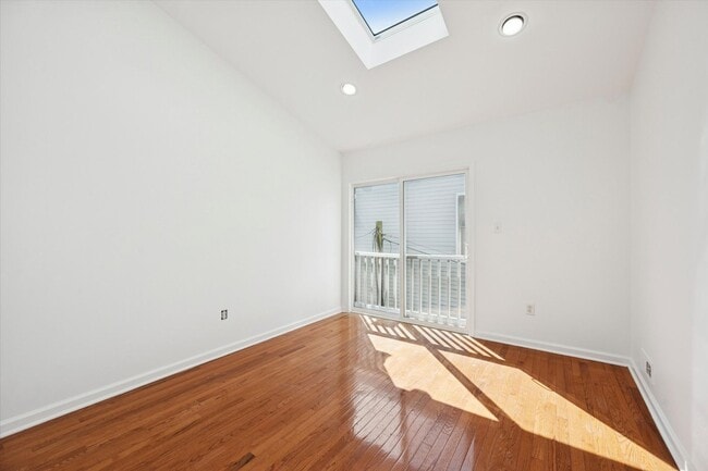 Building Photo - A Rare Gem in Forty Acres