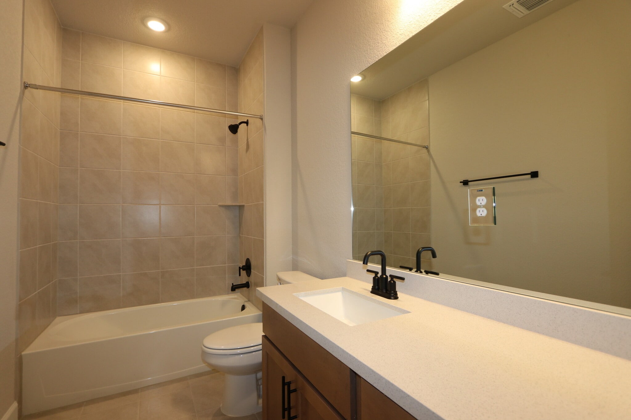 Upstairs Bathroom - 11802 Hurricane Haze Dr