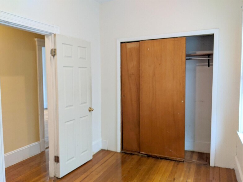 Building Photo - 104 Conwell Ave