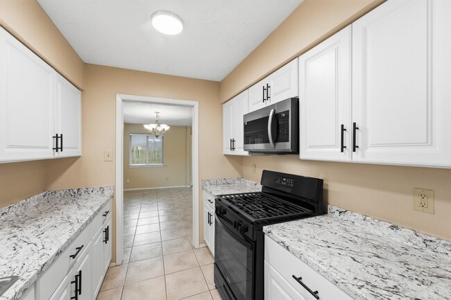Building Photo - 7226 Thicket Trail Dr