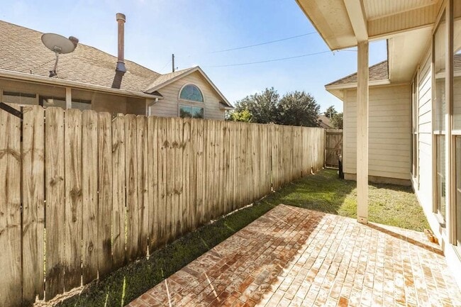 Building Photo - 434 Harbor Oaks Dr