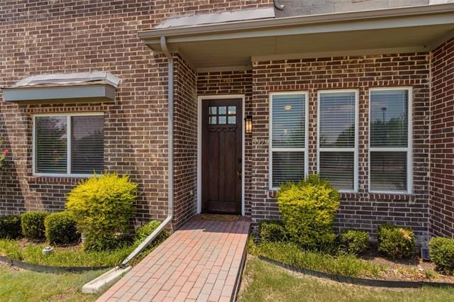 Building Photo - 5979 Rivendell Dr