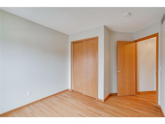 Building Photo - 917 Lindsey Ln