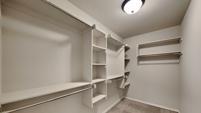 Building Photo - 4 Bedroom 2 Bath in Edmond.