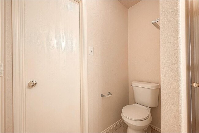 Building Photo - 1123 Desert Palms Ln