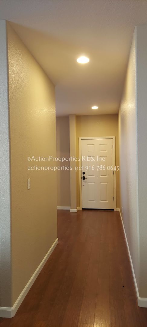 Building Photo - West Park -3 Bedroom, 2 Bath,  Single Stor...