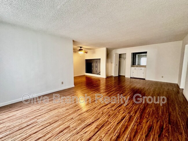 Building Photo - 8161 Manitoba St