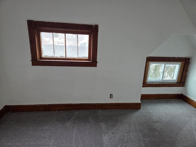 Building Photo - 184 Hope Ave