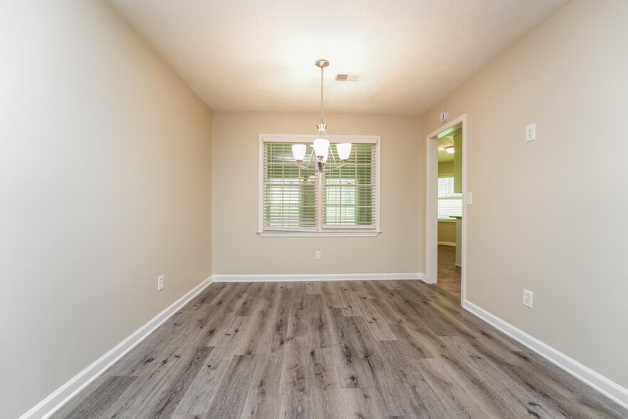 Building Photo - 1477 Cherry Hill Rd SW