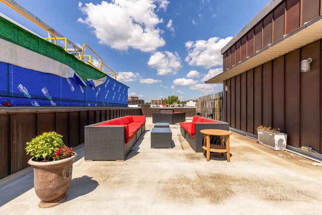 Building Photo - 1700 Kalorama Rd NW