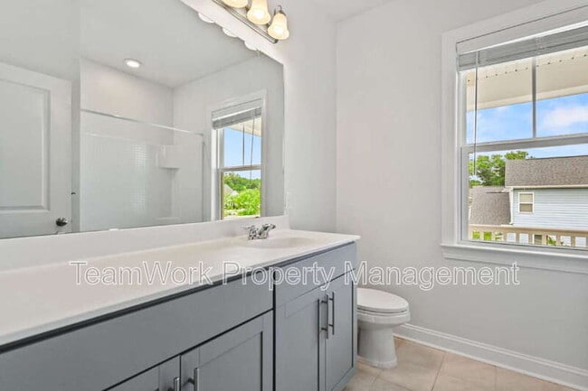 Building Photo - 165 Rowans Creek Dr