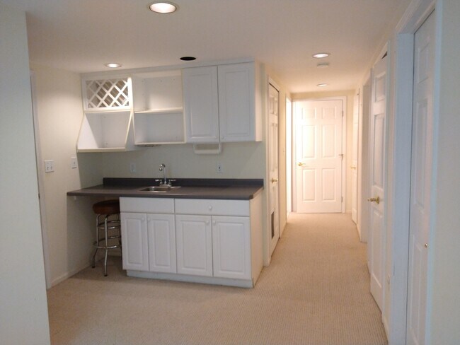 Building Photo - 2852 Chaseway Ct