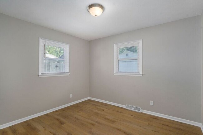Building Photo - 3318 W Dorber Dr