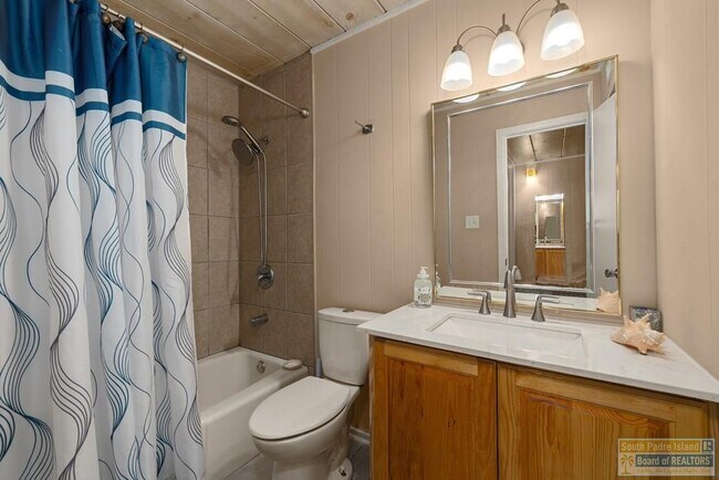 Building Photo - 2615 Gulf Blvd