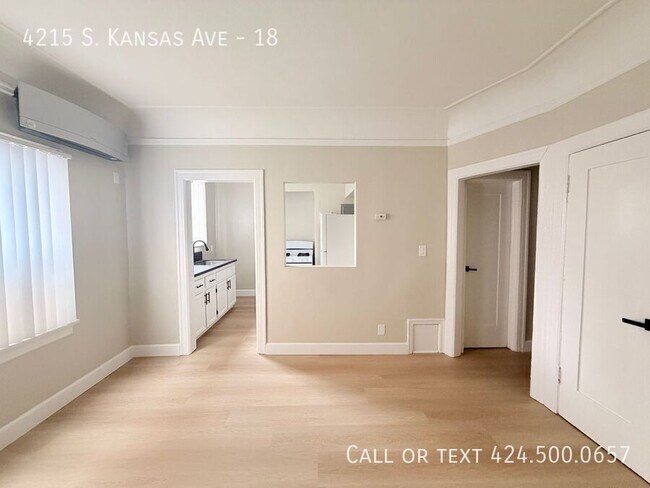 Building Photo - 4215 S Kansas Ave