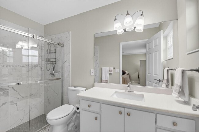 Building Photo - 3810 Rowena Cir