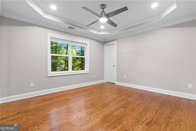 Building Photo - 1841 Gainsborough Dr