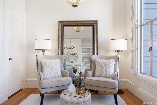 Building Photo - NEW! Stunning Pacific Heights Top-Floor Co...