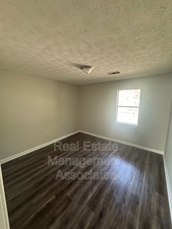 Building Photo - 405 E Central Ave