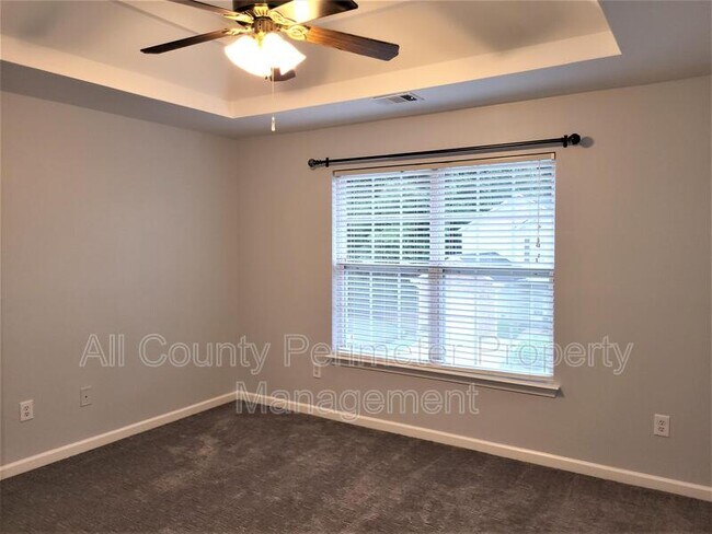Building Photo - 4870 Tangerine Cir
