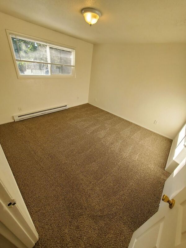 Building Photo - 3939 Iberis St NE