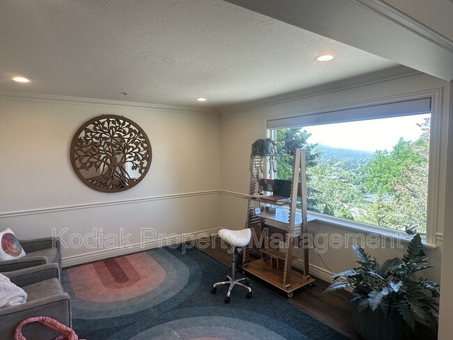 Building Photo - 932 Northridge Dr