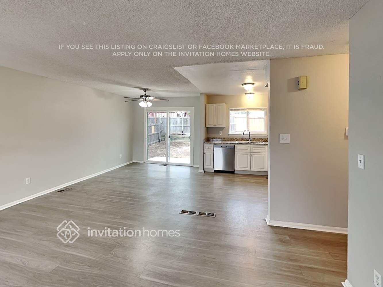 Building Photo - 4142 S Laredo Way