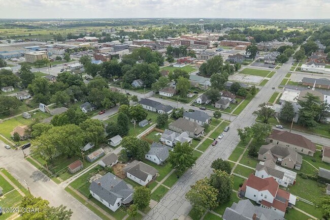 Building Photo - COMING SOON: Fully Furnished Home in Webb City! 2/2 includes ALL appliances, ALL utilities/pest c...