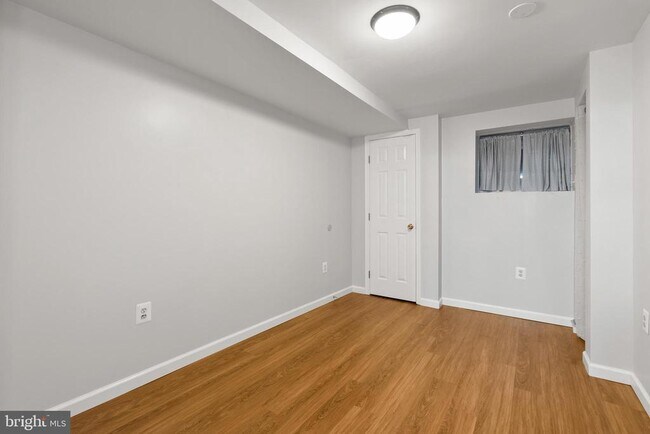 Building Photo - 342 Wesmond Dr