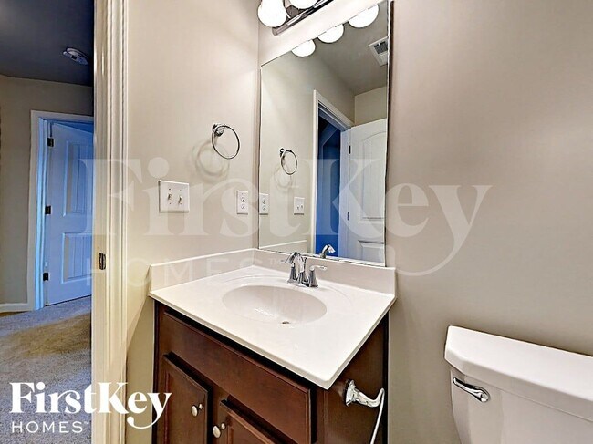 Building Photo - 3204 Baylor Cir