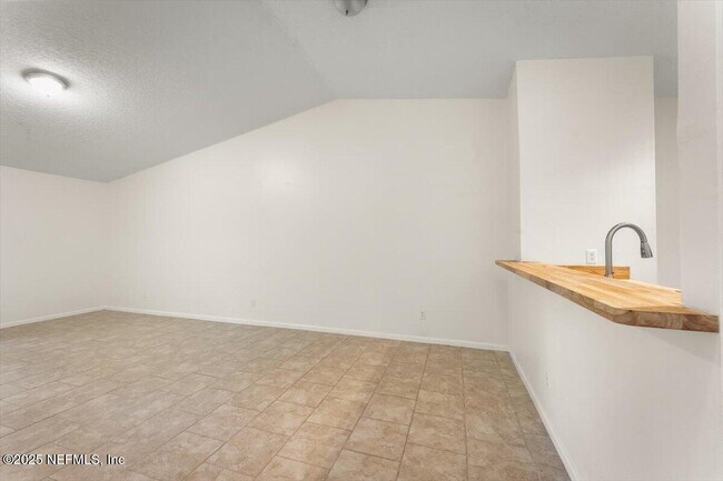 Building Photo - 3270 Ricky Dr