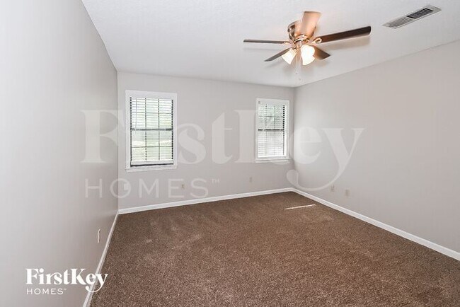 Building Photo - 2530 Doe Run Ln