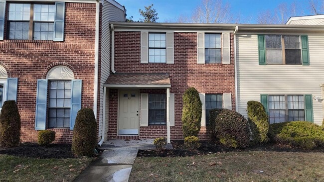 Building Photo - 53 Greenwich Dr