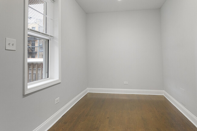 Building Photo - 7724 N Ashland Ave