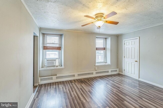 Building Photo - 4658 Mansion St